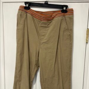 Lands End boys cargo 18-20 husky, khaki